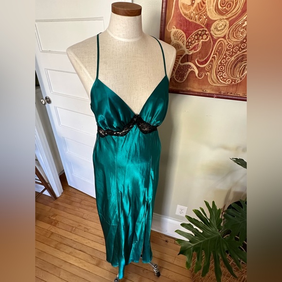 Emerald Green Open Back Slip Dress - Picture 2 of 6
